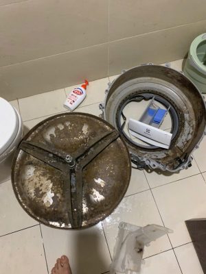 chuẩn bị vệ sinh bằng hóa chất, nước sạch